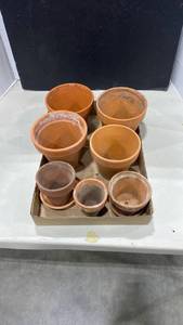 lot 1050 image: Terracotta pots, 5in and smaller