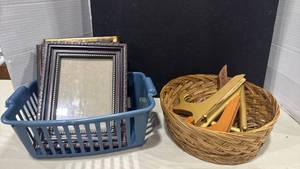 lot 1058 image: Picture frames, easels and more