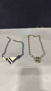 lot 1067 image: Necklaces