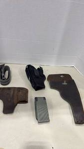 lot 1100 image: Gun Holsters
