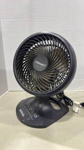 lot 1107 image: Blizzard Electric Desktop Fan with Adjustable Tilt