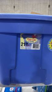 lot 1111 image: 21 Gallon Blue Storage Container with Lid
