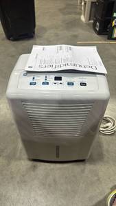 lot 1119 image: GE dehumidifier 19x13x10