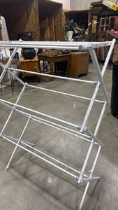 lot 1121 image: Aluminum Folding Clothes Drying Rack