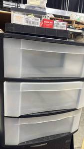 lot 1134 image: Sterilite 3-drawer plastic container 25x21x14