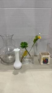 lot 2018 image: Mixed Glass and Ceramic Vase Collection