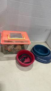 lot 2030 image: Reptile Terrarium with Water Bowls