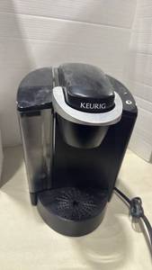 lot 2061 image: Keurig Single Serve Coffee Maker Black