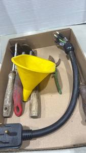 lot 2080 image: Garden tools, funnel and more