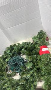 lot 2083 image: Wreath, garland, beads, lights and more