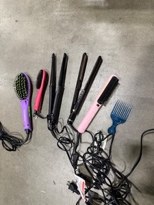 lot 2042 image: Soleil and Pro Cabello and other hair styling tools