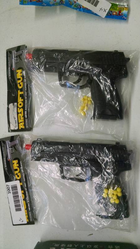 lot 1007 image: 2 - Airsoft Guns