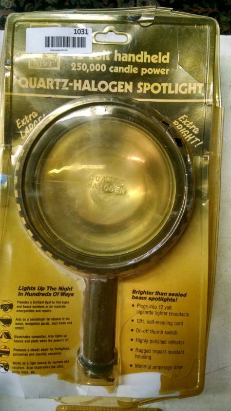 lot 1031 image: 12V Quartz Halogen Spotlight - 250,000 Candle Power - NIP