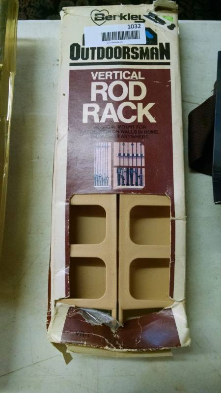 lot 1032 image: Berkley Vertical Rod Holder - NIB