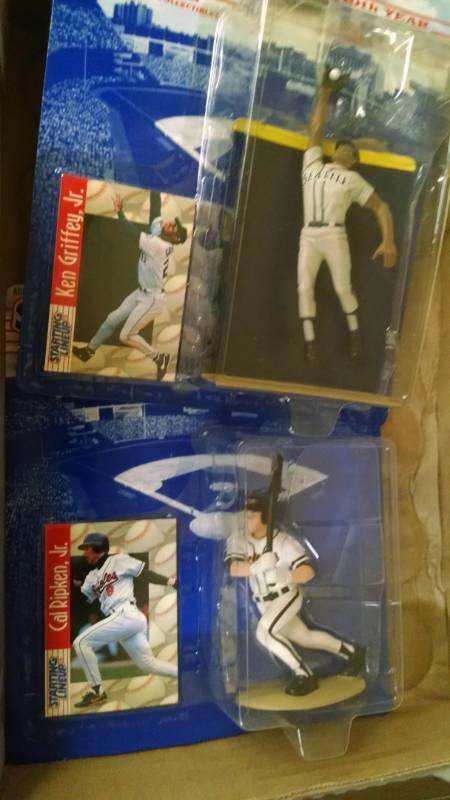 lot 1053 image: 2 Starting Lineup Figures - Ken Griffey Jr., Cal Ripken Jr.