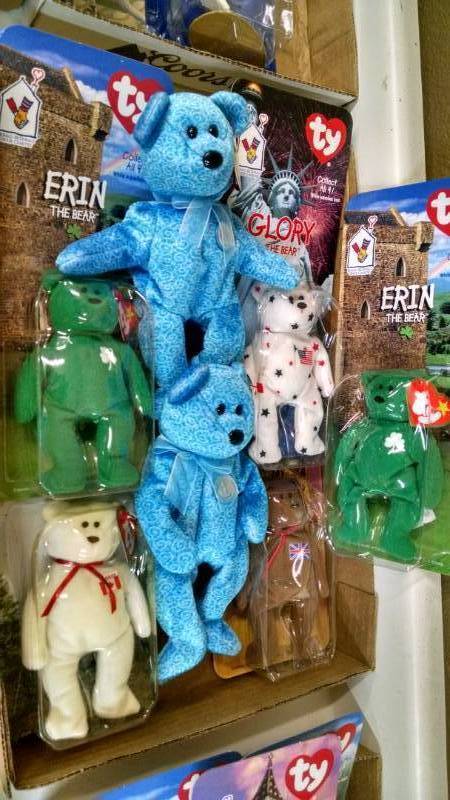 lot 1056 image: 7 Ty Beanie Babies