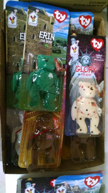 lot 1057 image: 7 Ty Beanie Babies