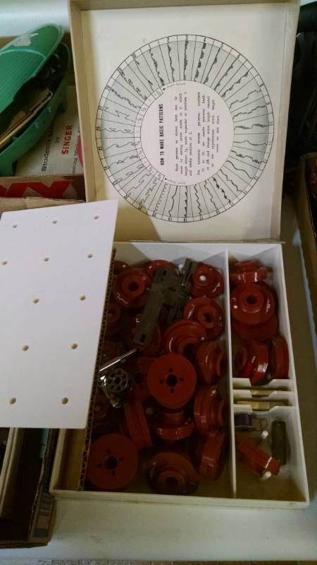 lot 1076 image: Kenmore Buttonhole Attachments