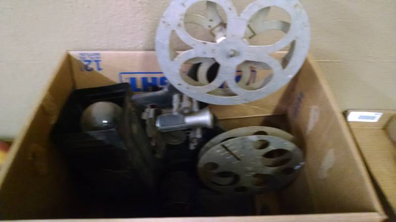 lot 1090 image: Keystone 8MM Movie Projector Model E743S