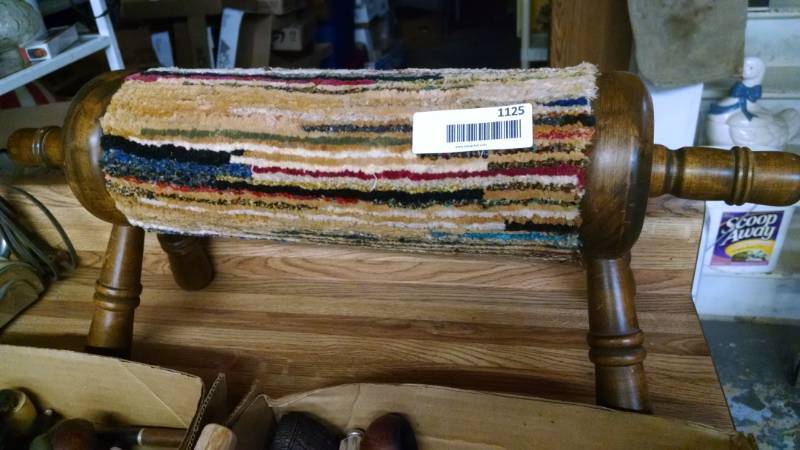 lot 1125 image: Cat Scratcher 