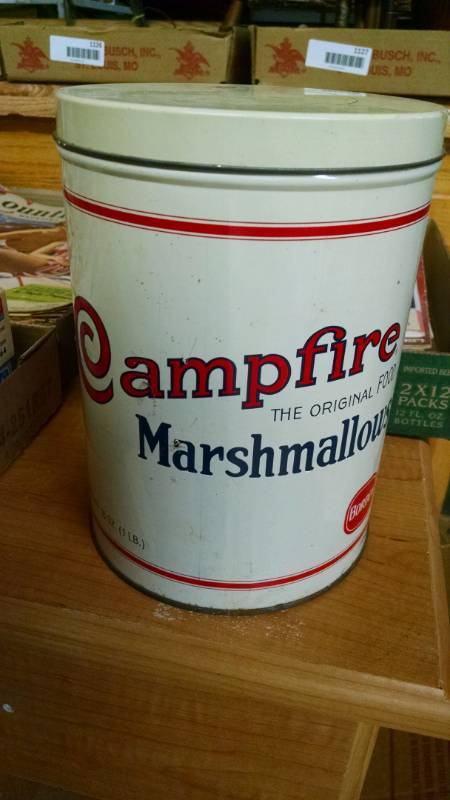 lot 1135 image: Campfire Marshmallow Tin - Borden