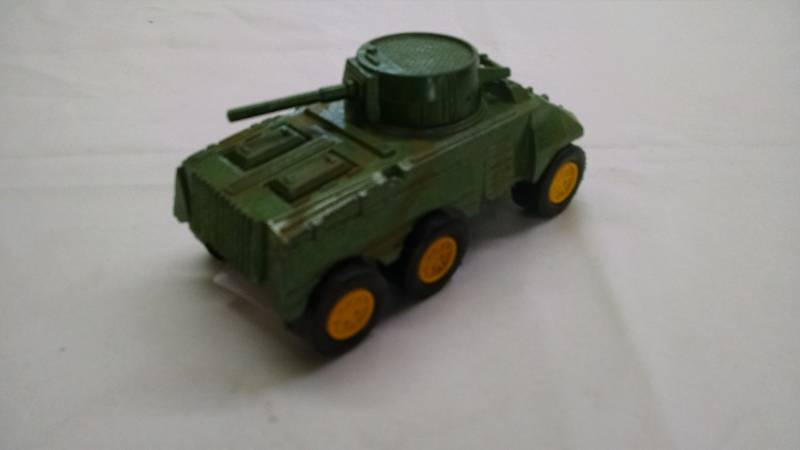 lot 1148 image: Tootsie Toy Armored Car