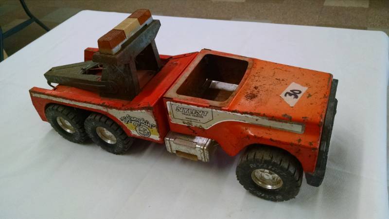 lot 1151 image: Nylint Big Pumpkin Truck - missing top of cab