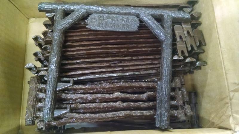 lot 1171 image: Bar M Ranch FenceCorral by Marx Toys - New Old Stock