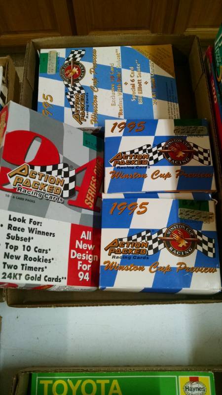 lot 1176 image: Winston Cup Racing Trading Cards