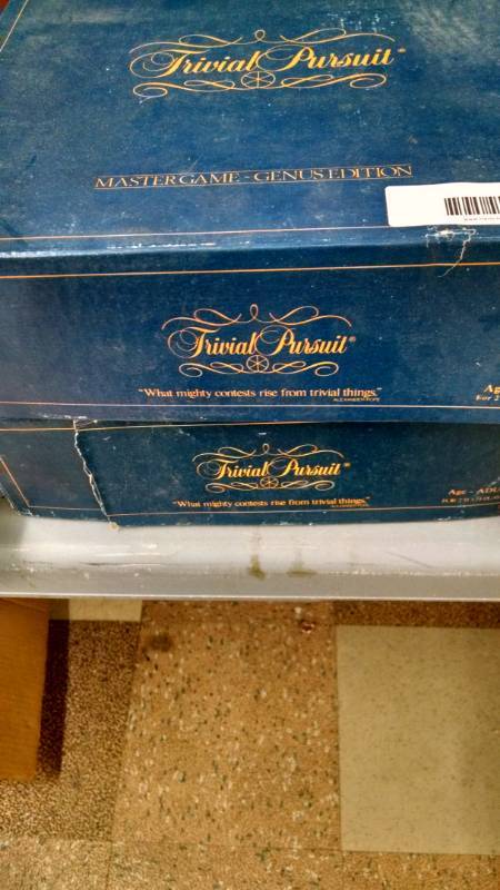 lot 1194 image: 2 Trivial Pursuit Games - Genius Edition