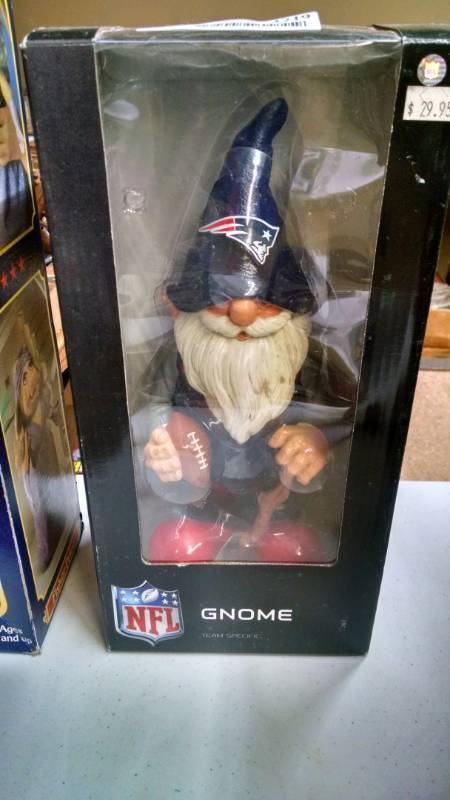 lot 1219 image: NFL Patriots Knome Figure - NIB