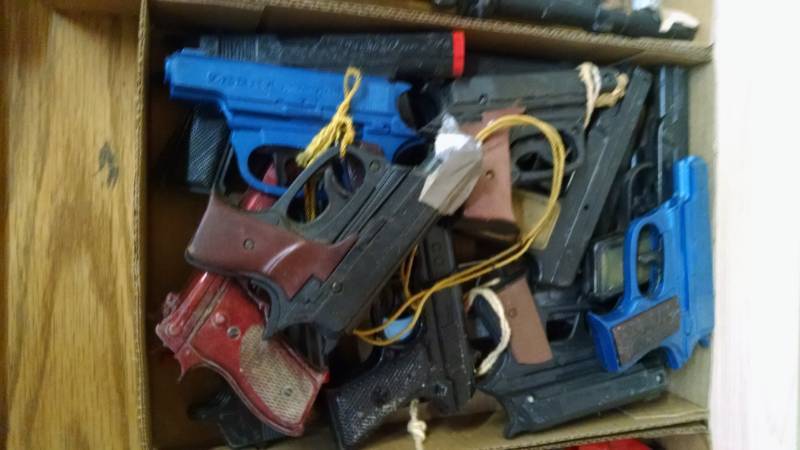 lot 1227 image: Lot of Toy Guns