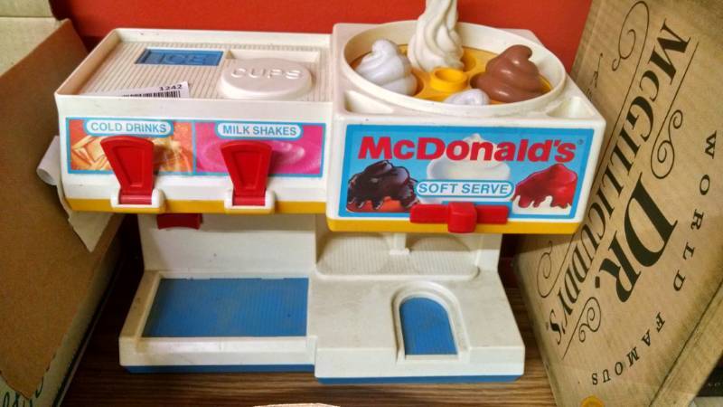 lot 1242 image: McDonalds Toys
