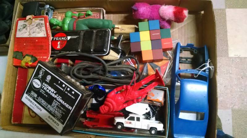 lot 1251 image: Misc. Toys