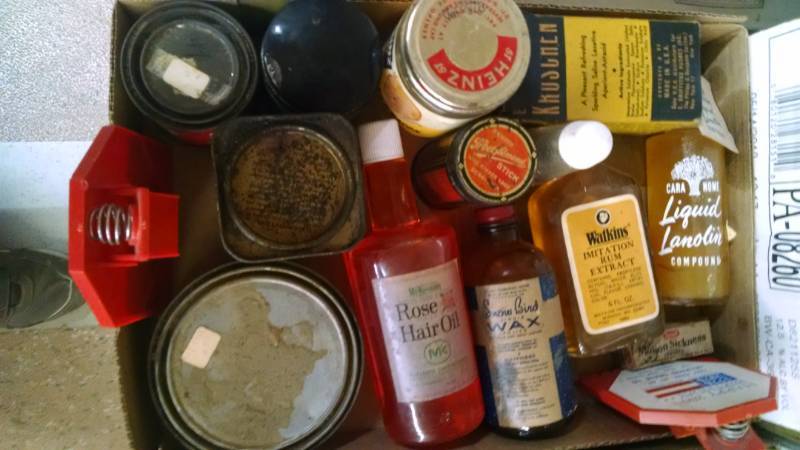 lot 1259 image: Misc. Drug Store Collectibles
