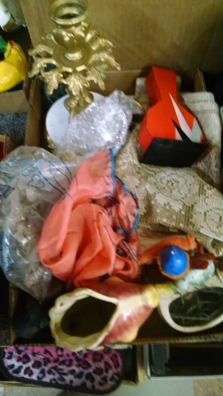 lot 1265 image: Box Lot of Misc. Items