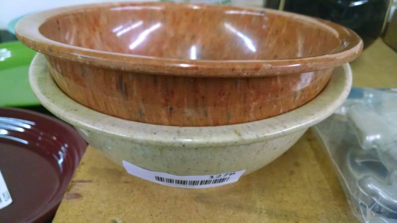 lot 1278 image: 1 Texasware Bowl, 1 unmarked Bowl