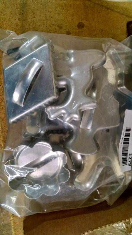 lot 1279 image: Bag of Cookie Cutters