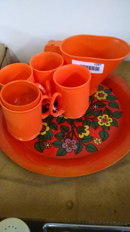 lot 1287 image: Vintage Orange Plasticware