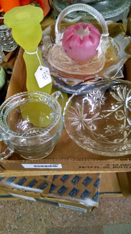 lot 1288 image: Asstd Glassware