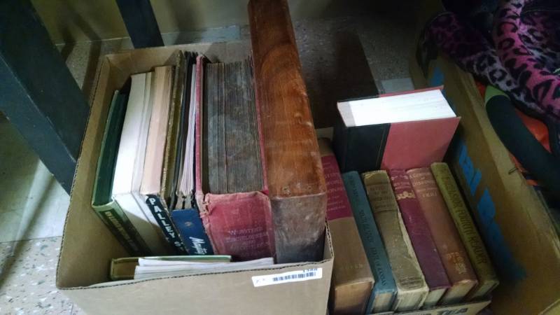 lot 1388 image: 2 Boxes of Old Books