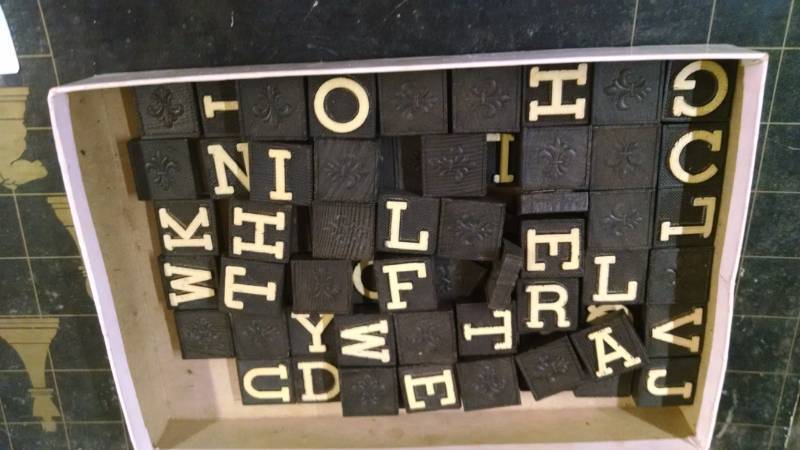 lot 1369 image: Word Dominos & Old Chess Set