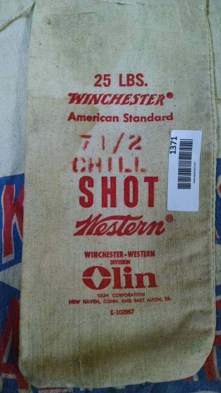 lot 1371 image: Winchester Western Shot Bags