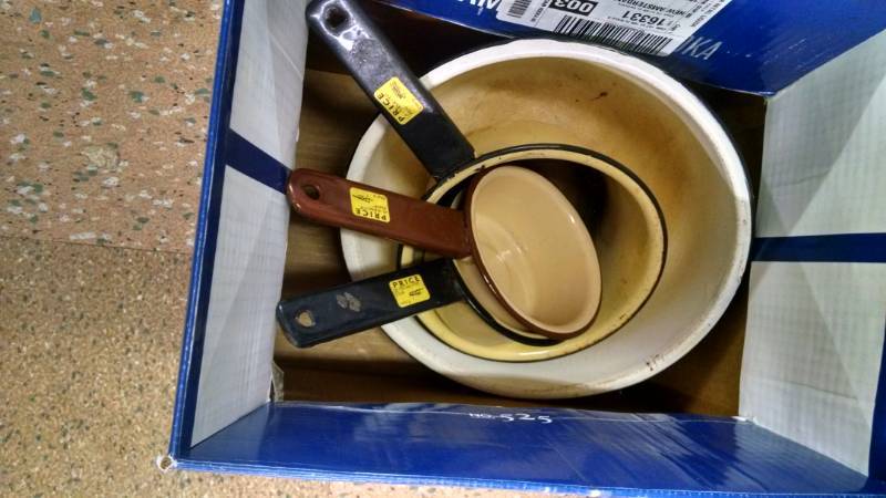 lot 1375 image: Granite Pans
