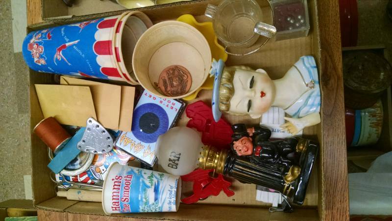lot 1407 image: Vintage Collectibles
