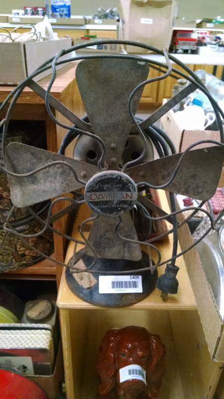 lot 1409 image: Antique DAY-FAN - Working Condition - needs cleaned & oiled