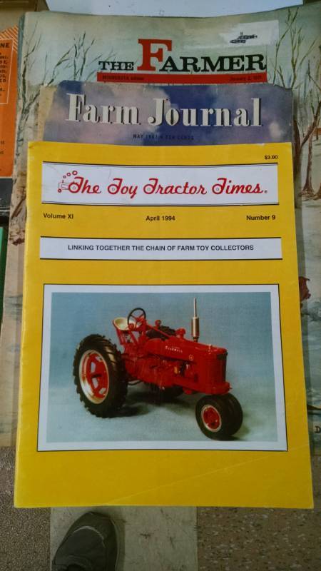 lot 1413 image: Farm Related Magazines