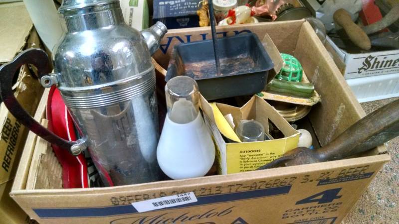 lot 1447 image: Specialty Light Bulbs etc.