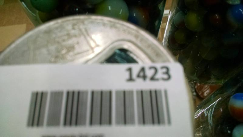 lot 1423 image: 2 Jars of Marbles - Qt. & Pt.