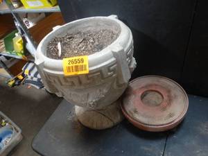 lot 26559 image: Large Cement Flower Pot